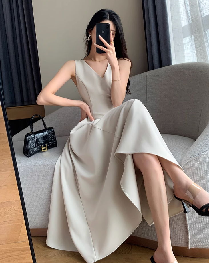 V-neck A-line long dress