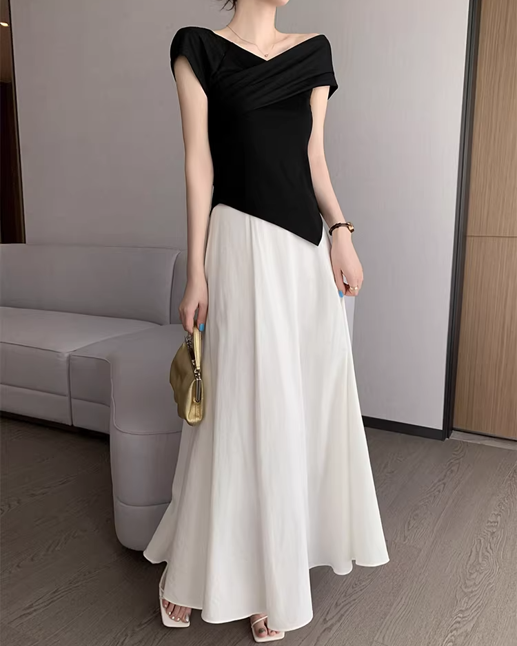 Boat-Neck Fitted Top (Black)