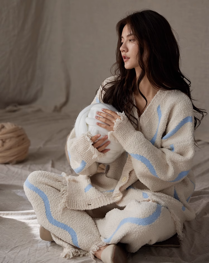 Shaggy knit room wear
