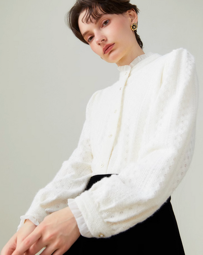 Stand-up collar knit tops