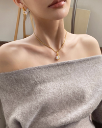 Crystal stone earrings & necklace