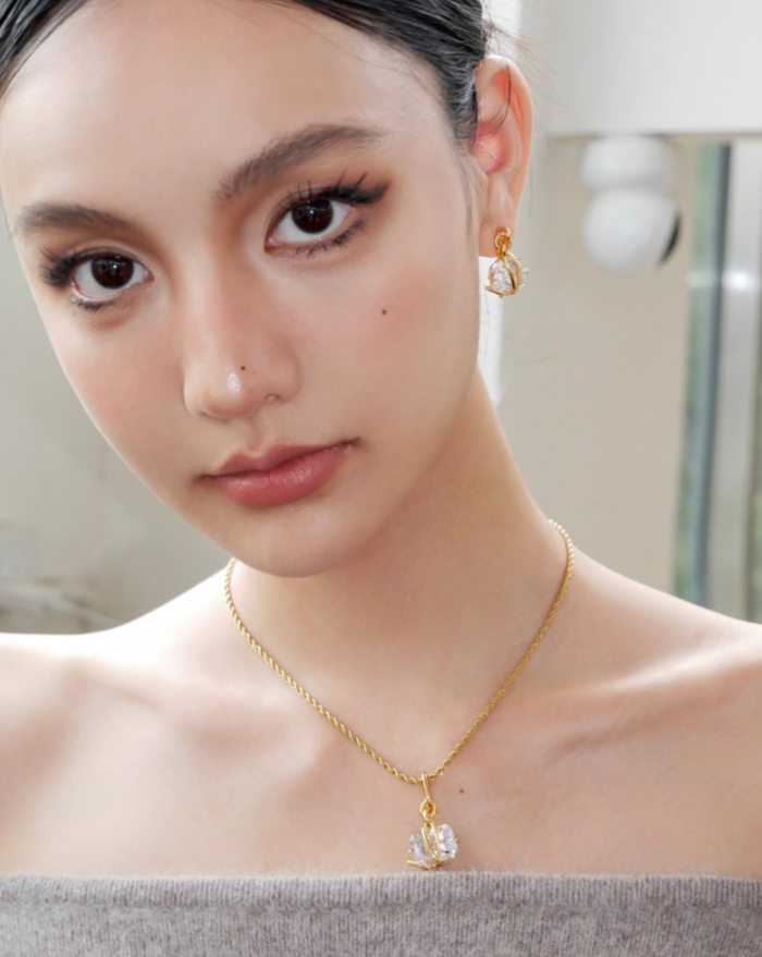 Crystal stone earrings &amp; necklace