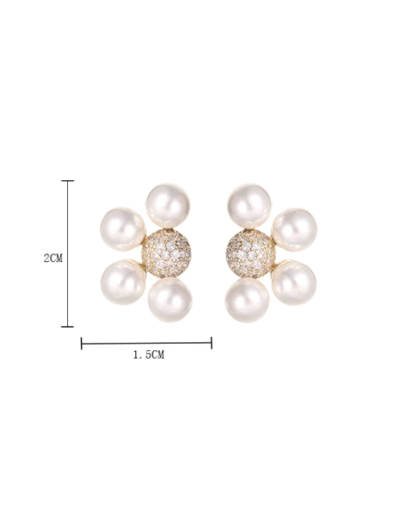 Pearl flower earrings