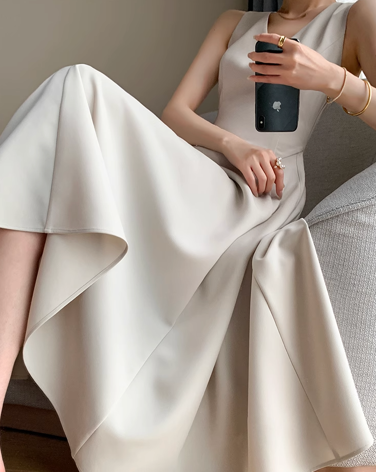 V-neck A-line long dress