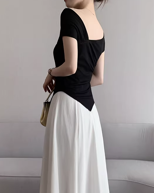 Boat-Neck Fitted Top (Black)