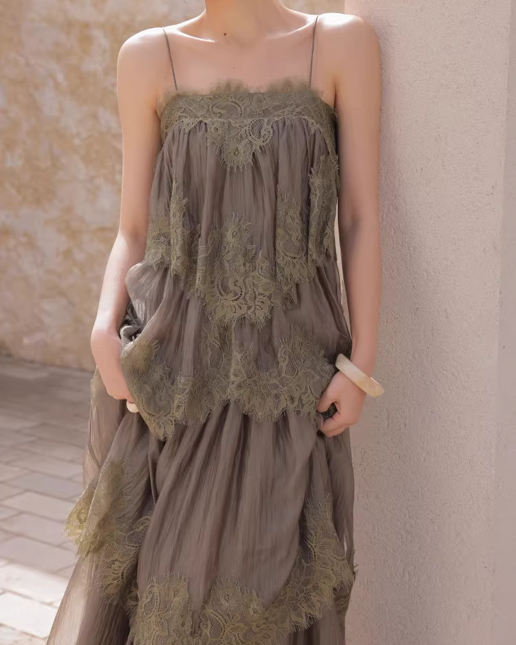 Wide leg pants &amp; tube top setup