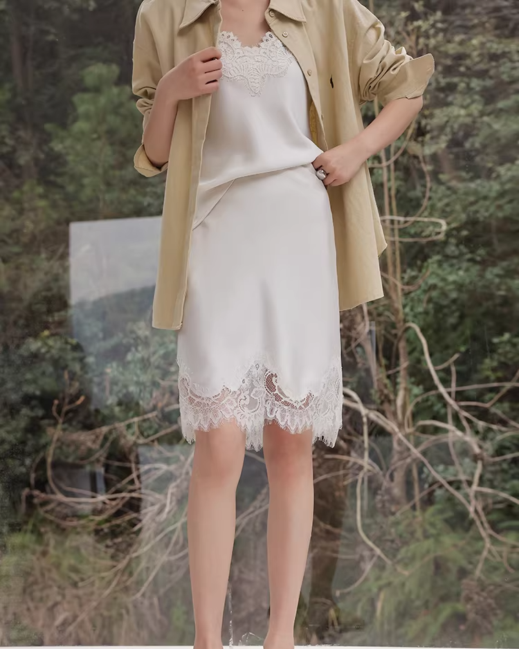 Misty White Luxe Satin Lace Set-up