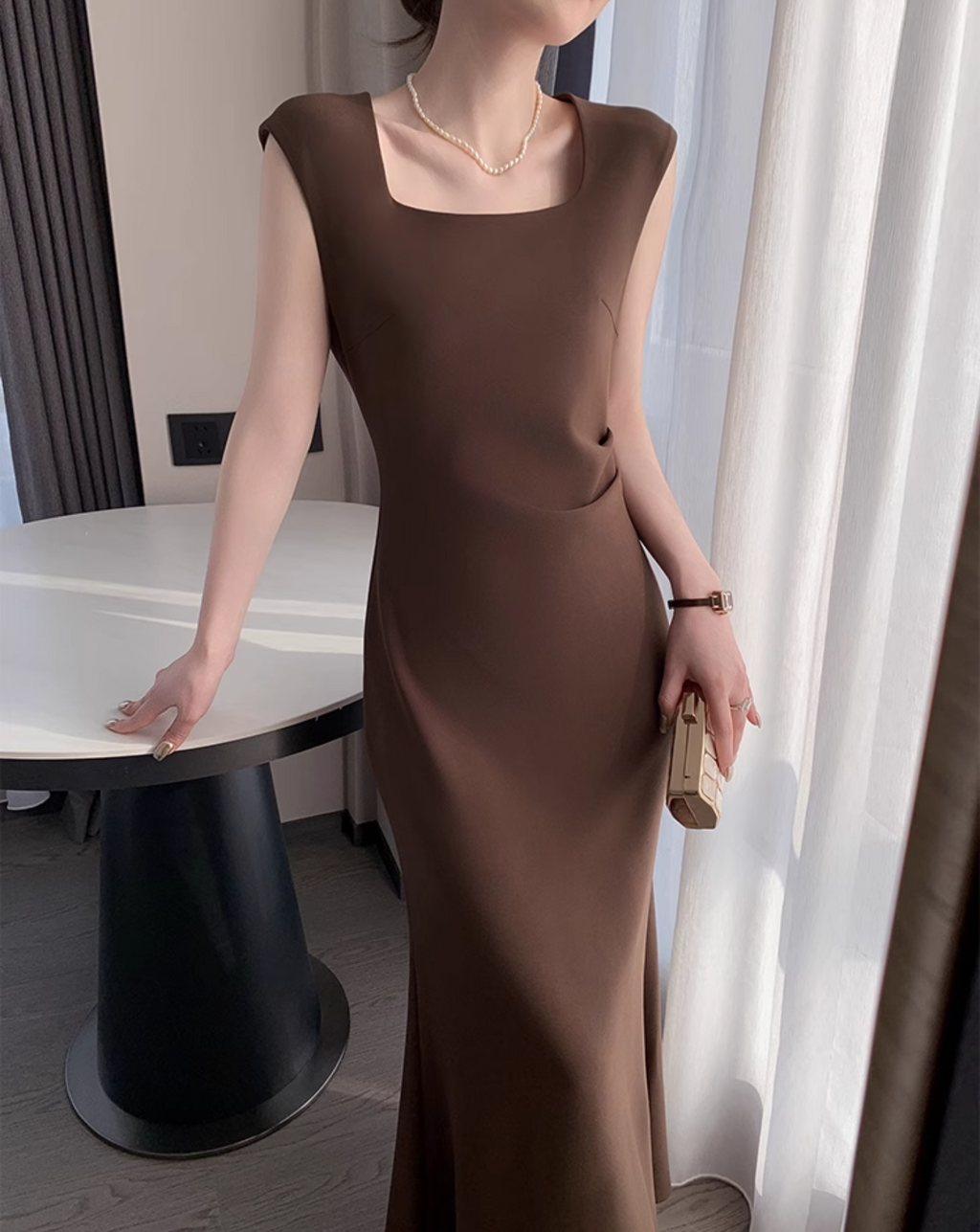 Elegant tight square neck dress (long sleeves)