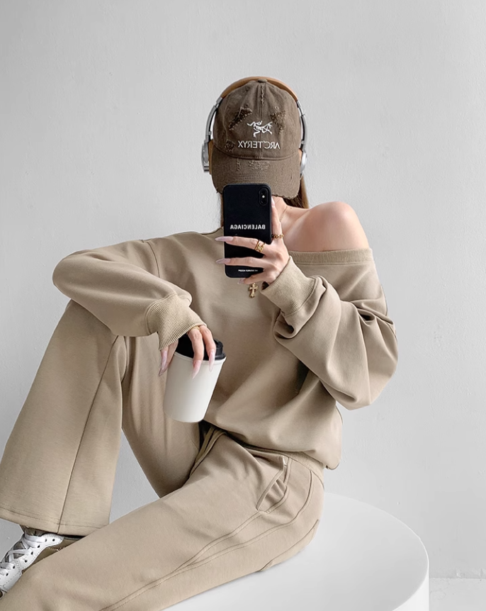 Off shoulder sweatshirt tops