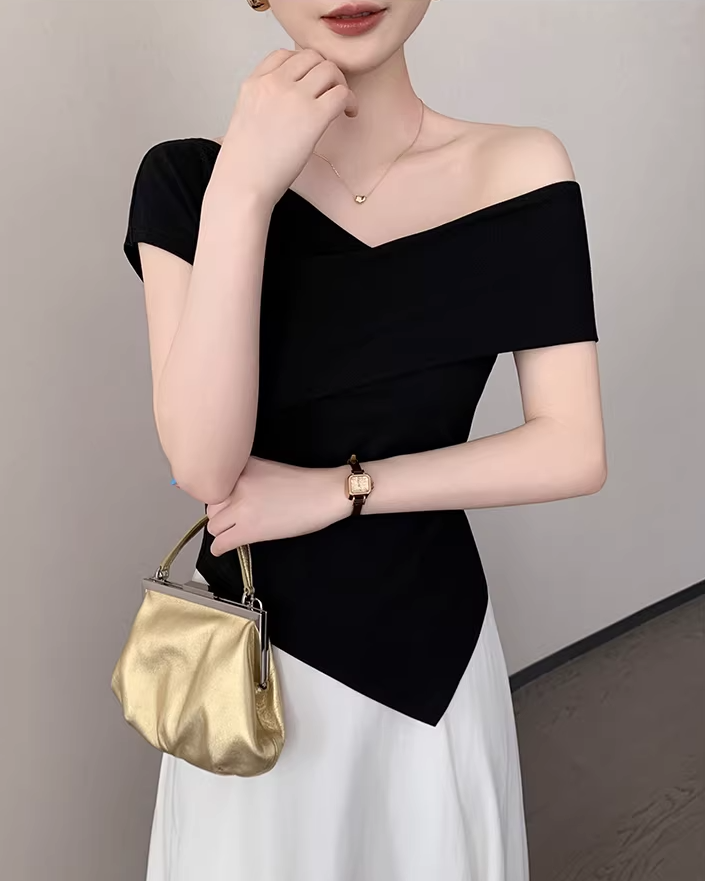 Boat-Neck Fitted Top (Black)