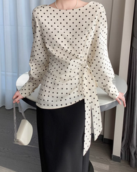 Side ribbon asymmetrical dot top