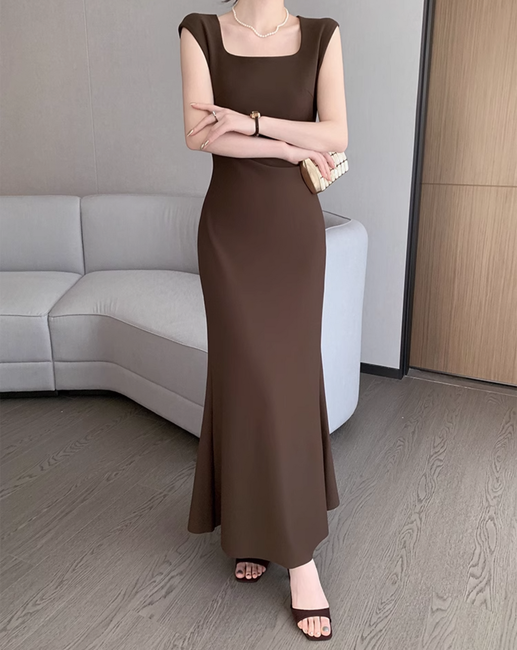 Elegant tight square neck dress (long sleeves)