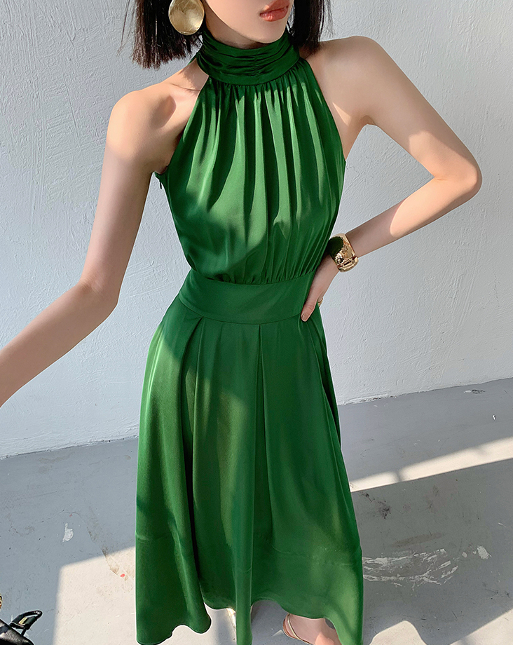 Elegant halter neck dress (Green)