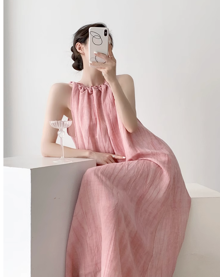 [Worn by RINA] Pink halterneck dress